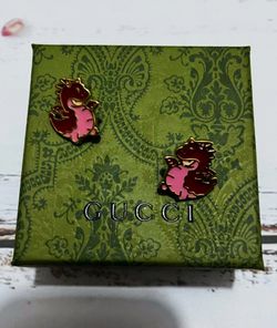 Adorable Dragon Pin - Unique & High-Quality Accessory