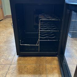 Wine Refrigerator/ Cooler