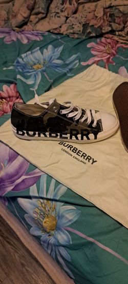 Sneakers. Brand new By Burberry