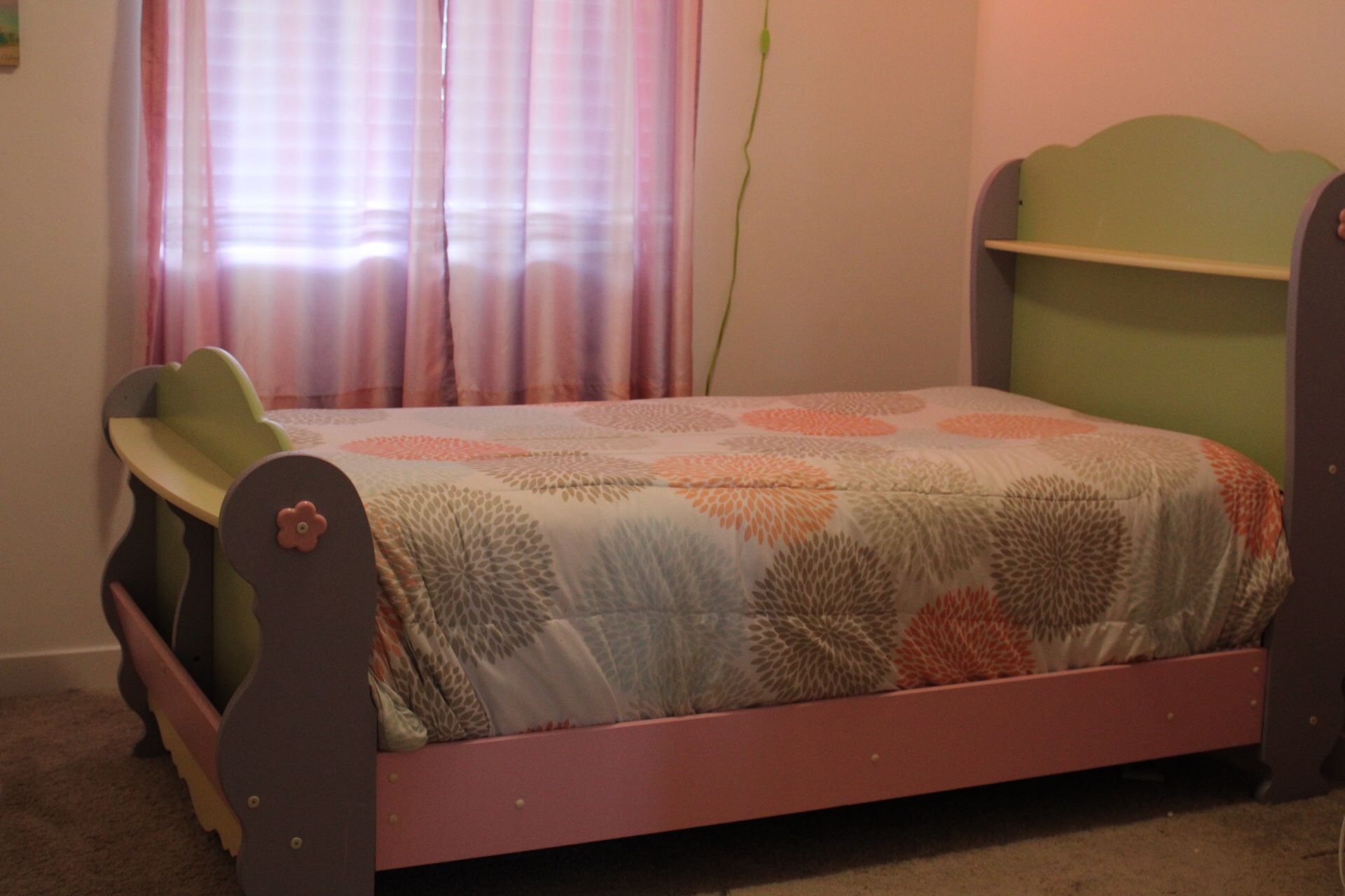 Twin XL Bedroom Set Make An Offer