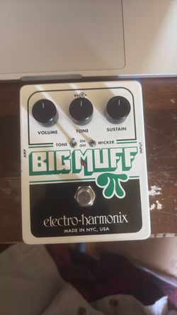 Ehx fuzz Tonewicker pedal