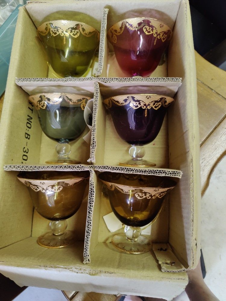 6 Antique Compo Bowls