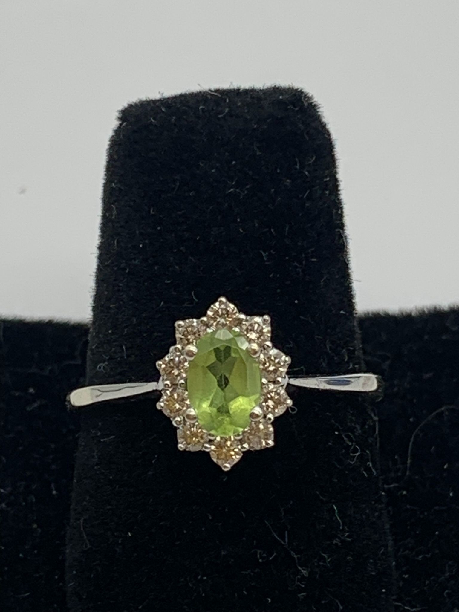 Ladies green stone ring #15722