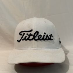 Medium-Large TITLEIST PRO V1 Baseball Cap, White 