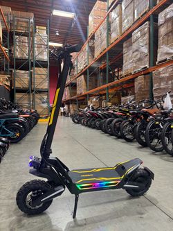 Large tires and large batteries fast electric scooter