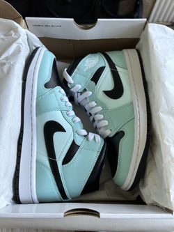 Jordan 1 Mid