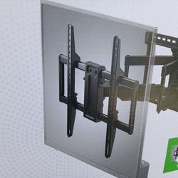 Insignia Full Motion Large TV Wall Mount