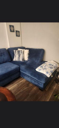 Couch must go!400 artwork 85 chairs 40