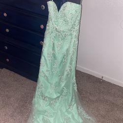 Mint Mermaid Style Prom dress size 6