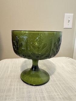 Vintage Collectible 1975 FTD Avocado Green Glass Footed Bowl Raised Leaves 6 Inc