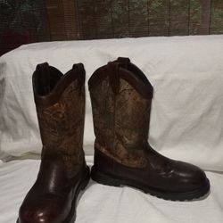 Brazos hotsell camo boots