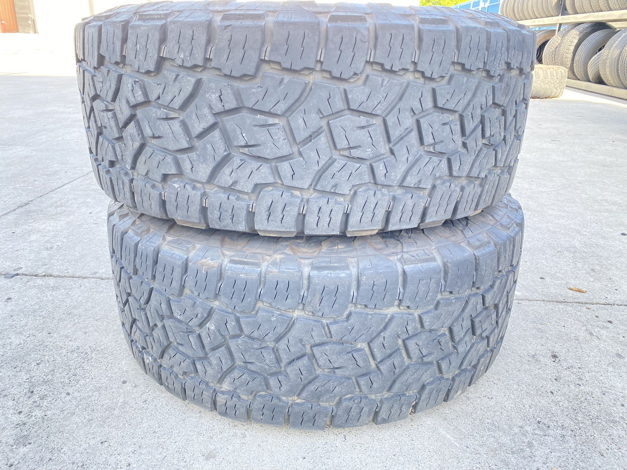 Toyo Open Country A/T Tires LT325/65R18