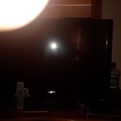 Tv With Built In DVD Player On The Left Hand Side