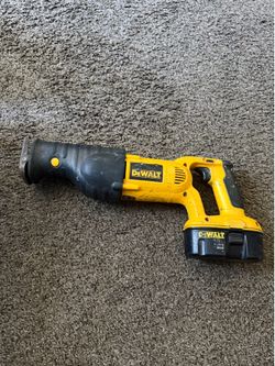 Dewalt saw