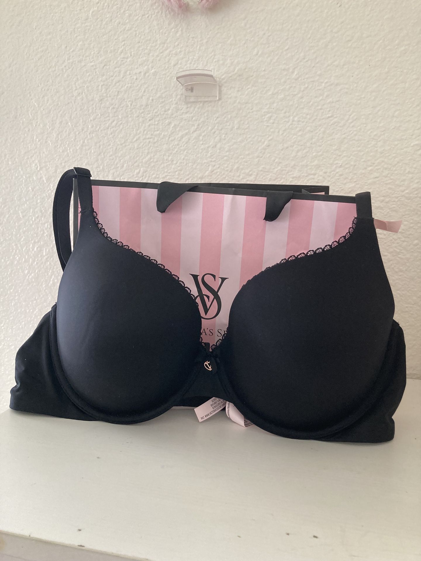 Victoria Secret Bra 38C