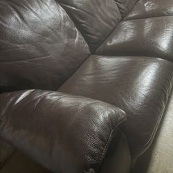 “NATUZZI”  LEATHER COUCH (87” INCHES LONG )   OBO