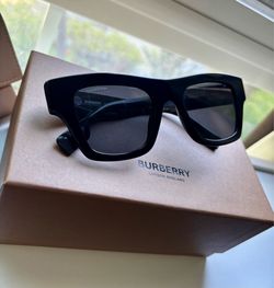 Burberry Men’s Sunglasses Ernest BE4360 Square Frame Black Lens Authentic