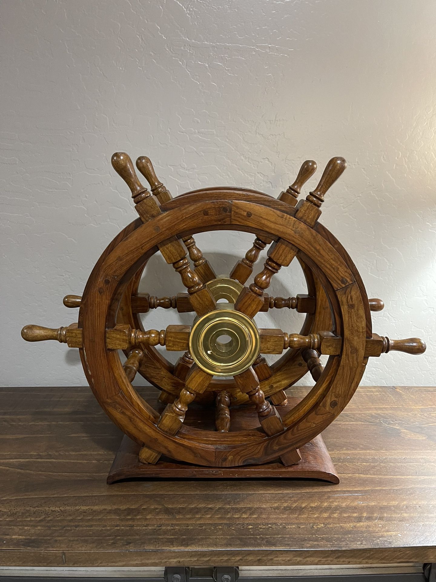 Decorative captains wheel - Brown