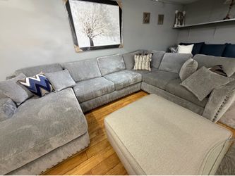 Grey Couch with Chaise - Comfy - Deep Seats - SAME DAY DELIVERY 🚚