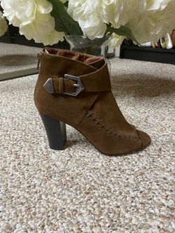 XOXO Open Toe Brown Faux Suede Booties In 6