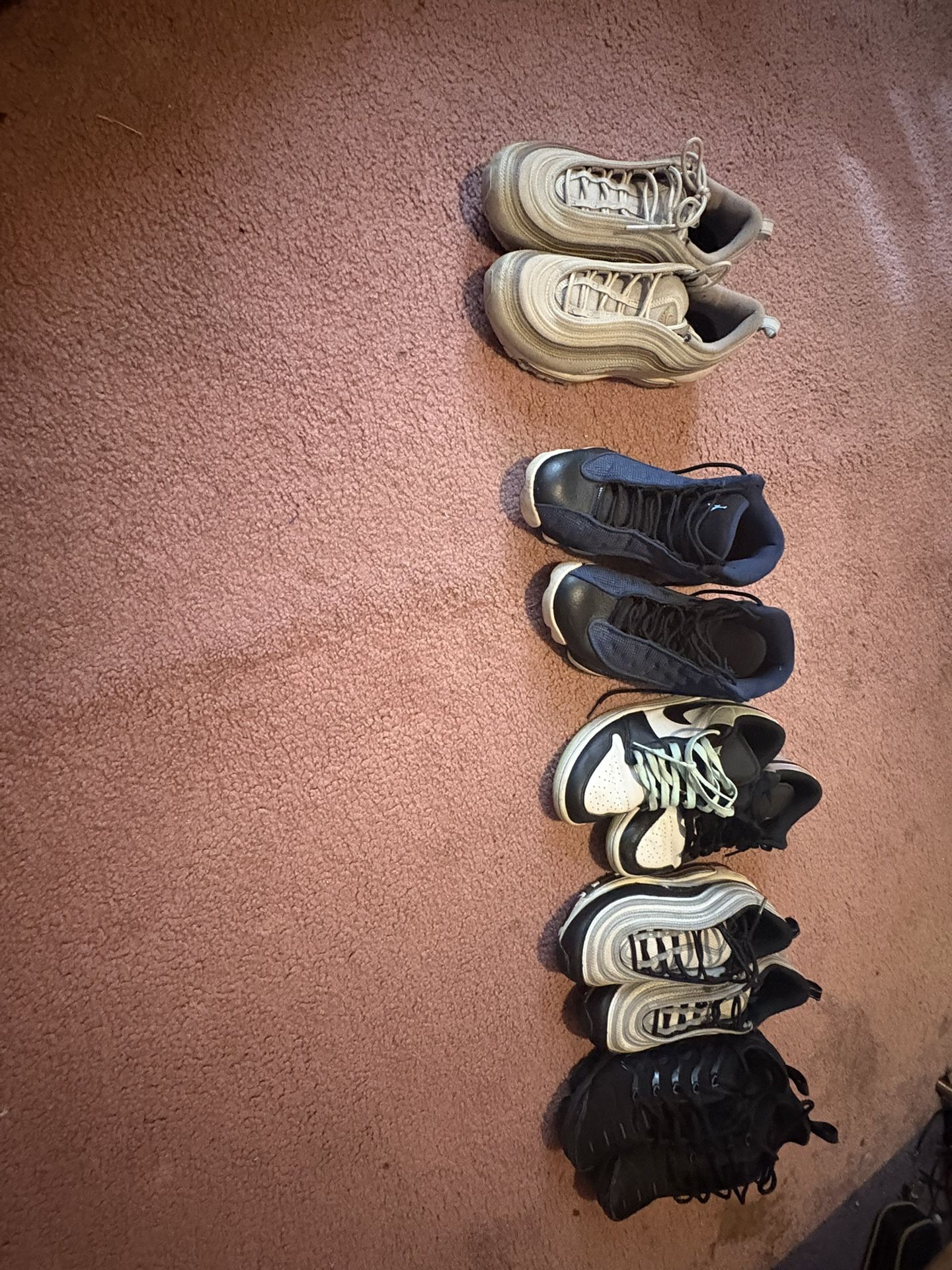 Size 8 Shoe Collection. Unisex