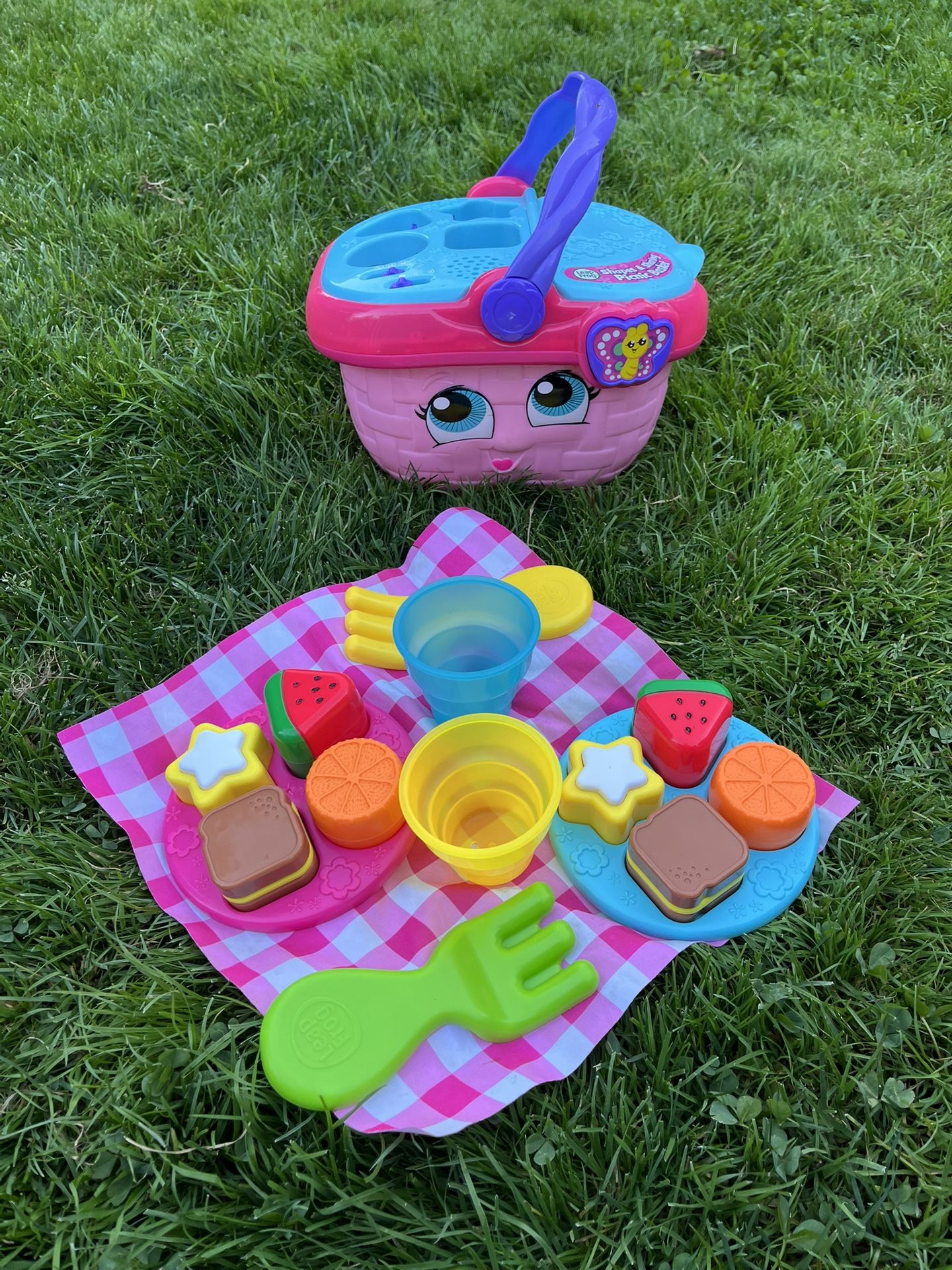 Leap Frog Shapes And Sharing Picnic Basket