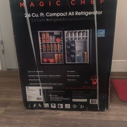 Magic Chef 2.6 Cu Ft Compact Refrigerator 