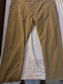 Levis Khaki Chino Pants