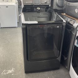 New Scratch And Dent Samsung Dryer. 1 Year Warranty 