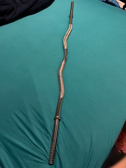 Curl bar for weightlifting