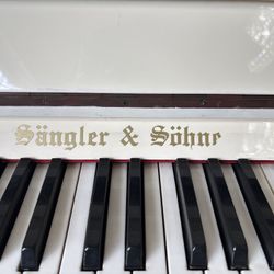 Sangler & Sohnr Piano 