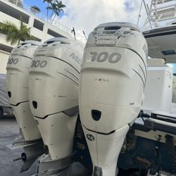 3 Mercury Verado 300hp 2015  