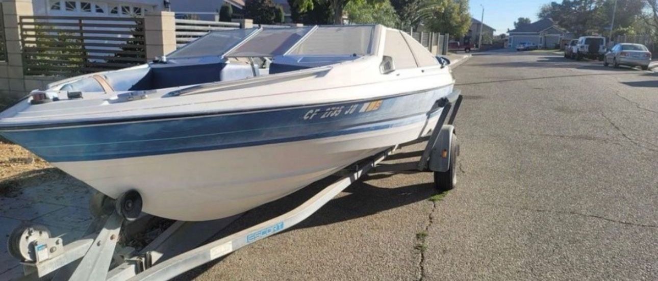 1989 Bayliner Capri