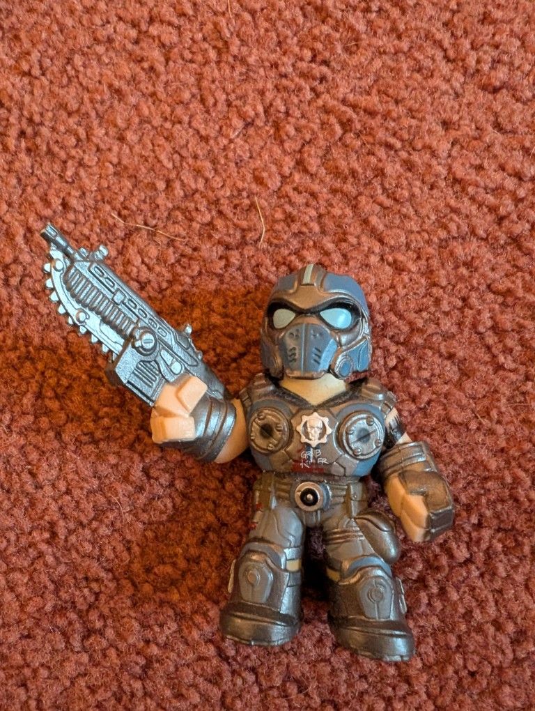 Gears Of War Clayton Carmine Action Figure 