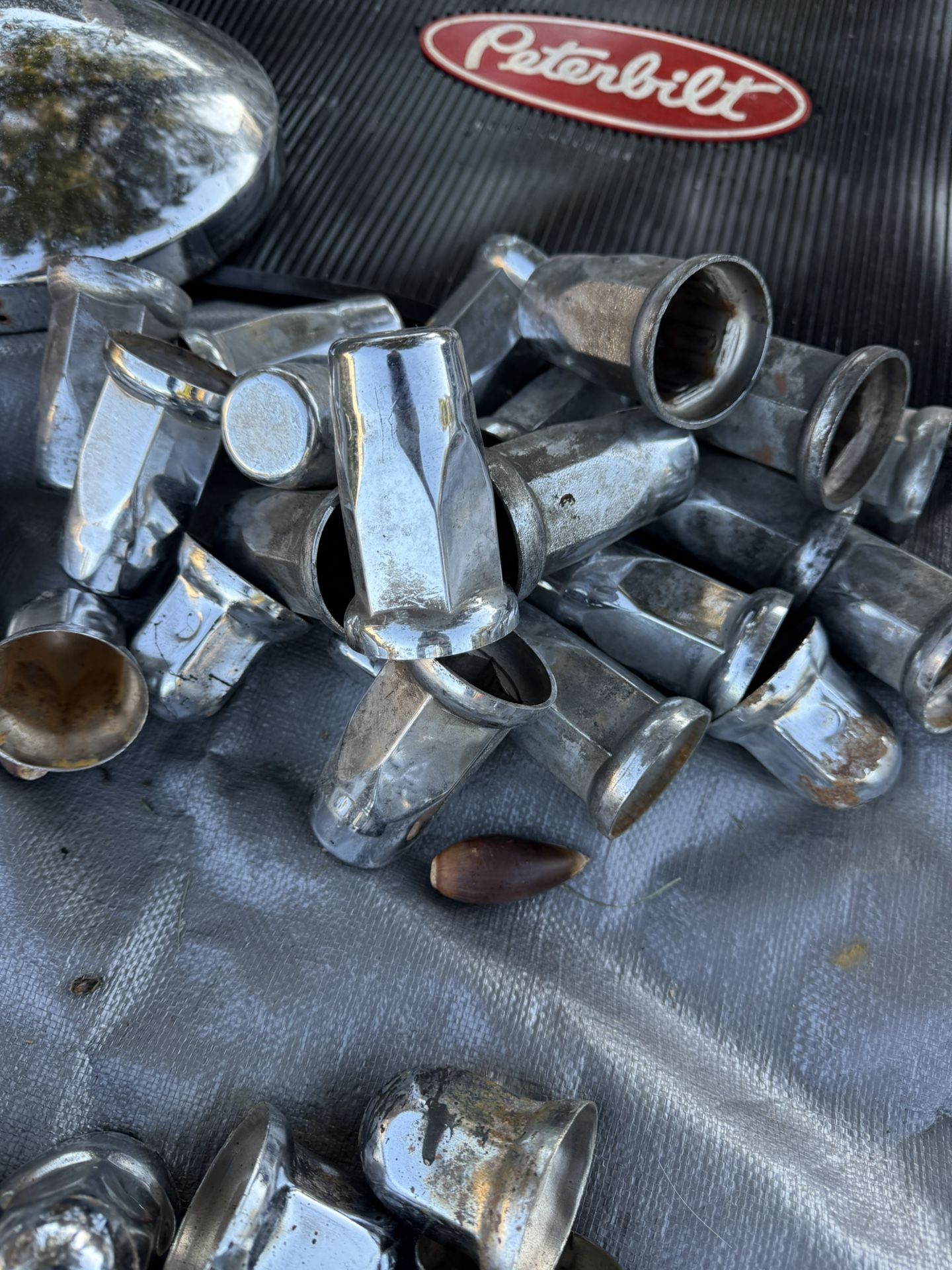 Semi Truck Wheel Hub Covers And Lug Nut Covers