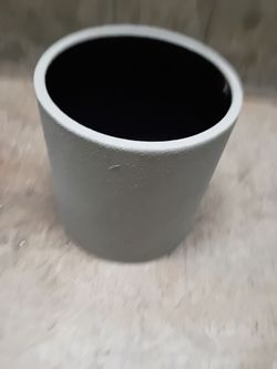 Ceramic Indoor/Outdoor Planter, Vasesource Round 8.0-in W x 8.0-in L x 8-in H Ceramic Indoor/Outdoor Planter