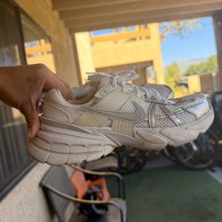 Woman’s V2K Size 7