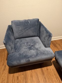 2 sofa chairs