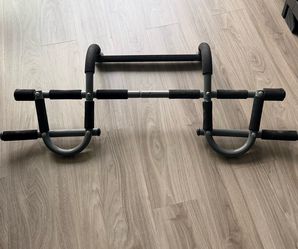 Multi-Grip Pull-Up Bar