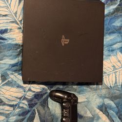 PlayStation 4 Pro 1TB With 1 Controller And 1 Game 