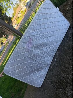 Twin mattress