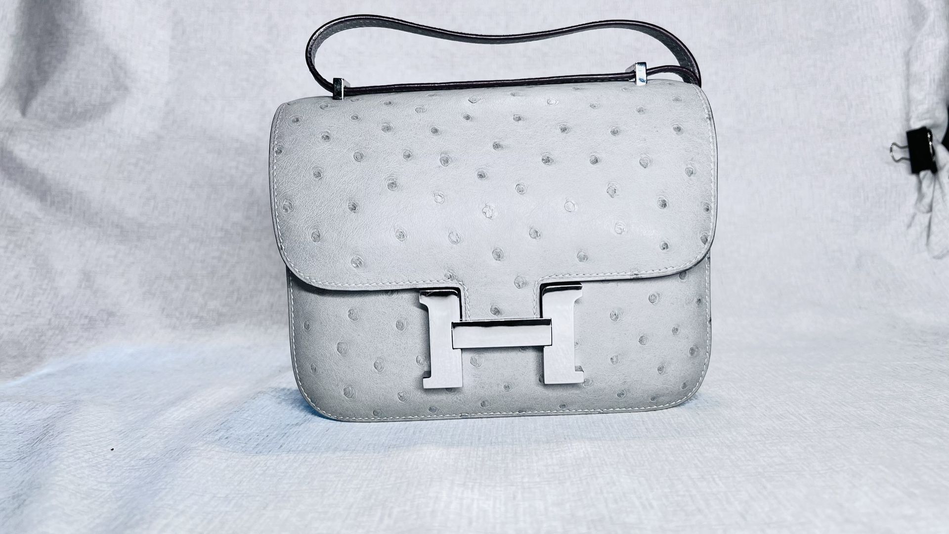 Hermes Constance 18