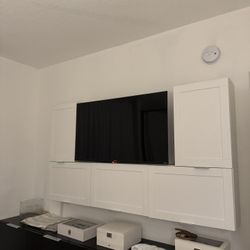 Smart TV - Roku 42in