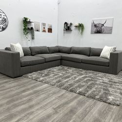 Living Spaces Sectional Couch - Free Delivery 