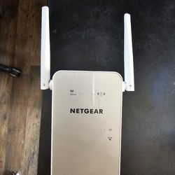 NETGEAR - AC1200 Dual-Band Wi-Fi Range Extender 