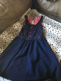 Girls dress 👗 size MEDIUM