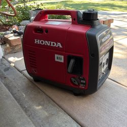 Honda EU2200i Generator 