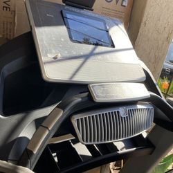 Brand new PRO-FORM treadmill