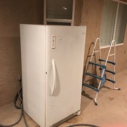 Frigidaire Upright Deep Freezer