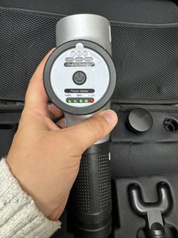 Massage Gu.n Epove M3pro Comes With Two Attachments